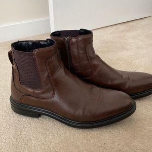 Men’s 9 Chelsea Boots